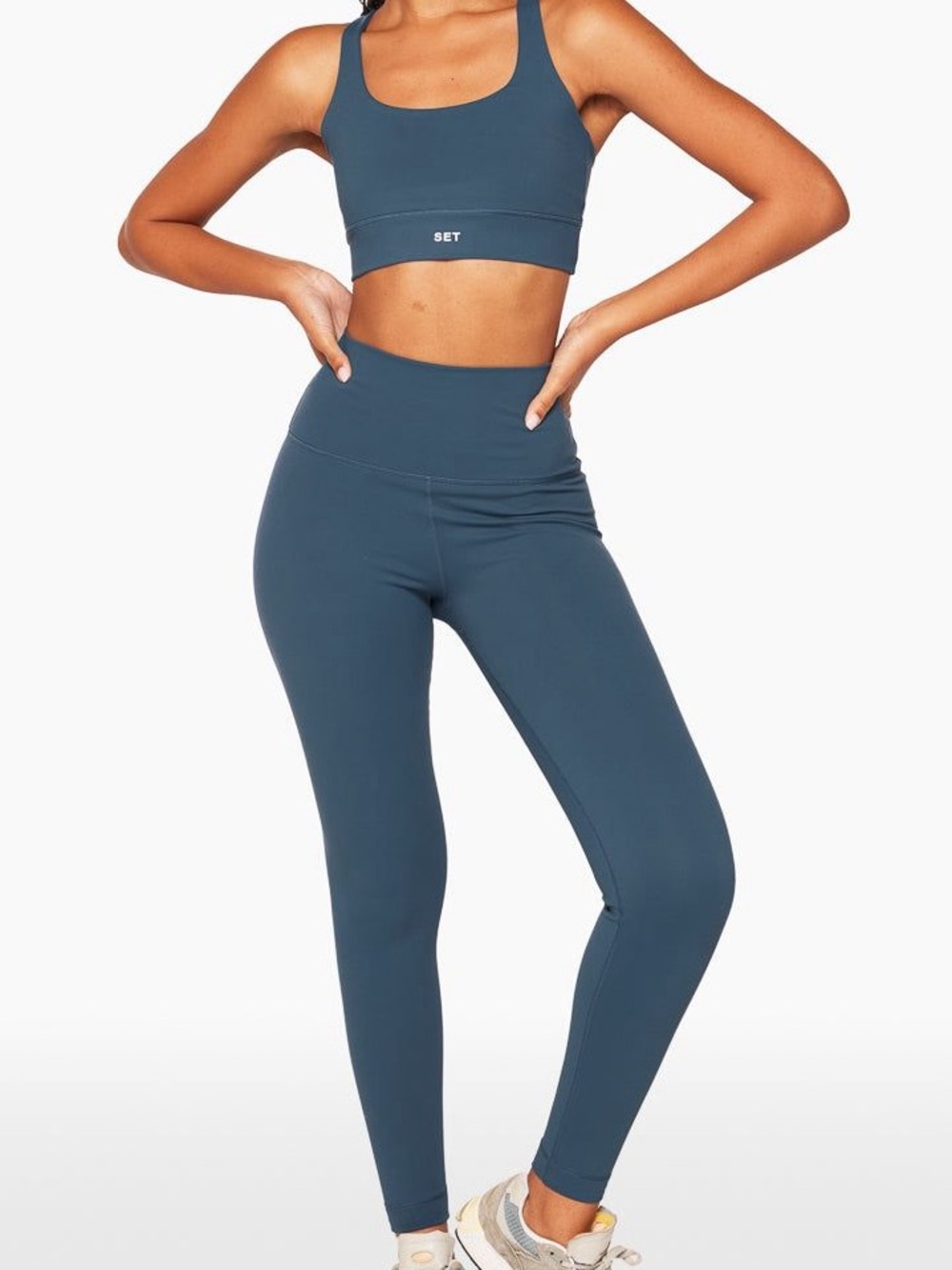 SET Active | Luxform Scoop Y & Leggings set | River